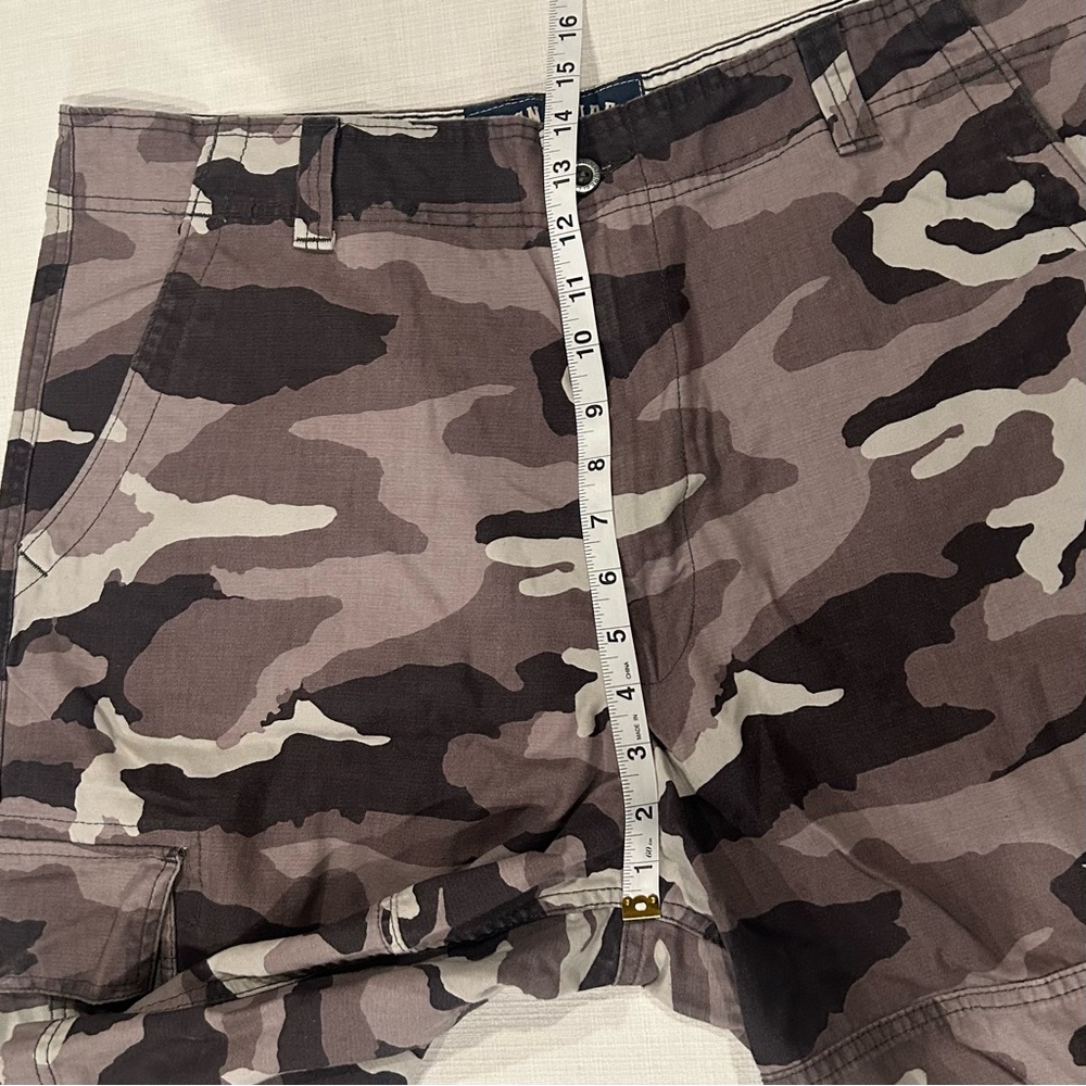 Signature Levi’s Strauss & Co. Men’s Cargo Shorts Camouflage Size 42 - Picture 5 of 10
